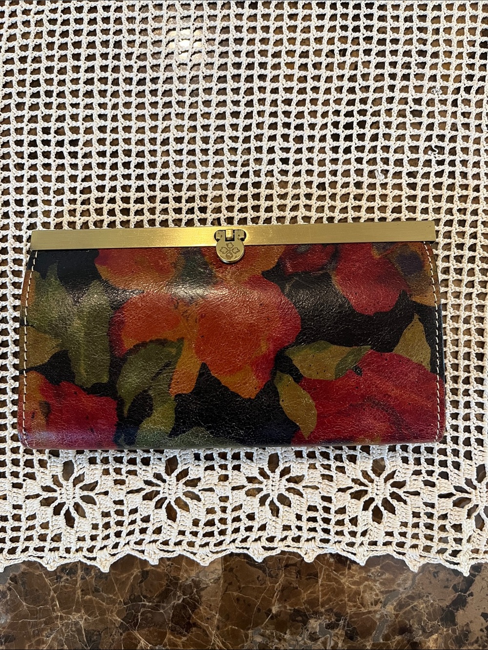 Patricia Nash Cauchy Floral Leather Turn-Lock  Frame Bi-Fold Clutch Wallet RFID